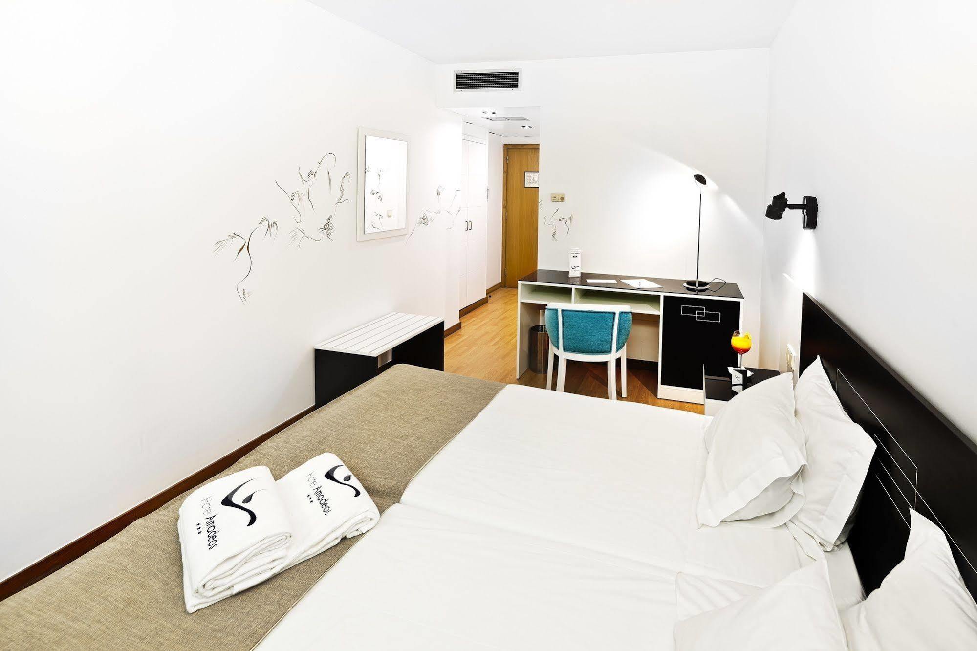 Hotel Amadeos - Matosinhos - Porto Екстер'єр фото