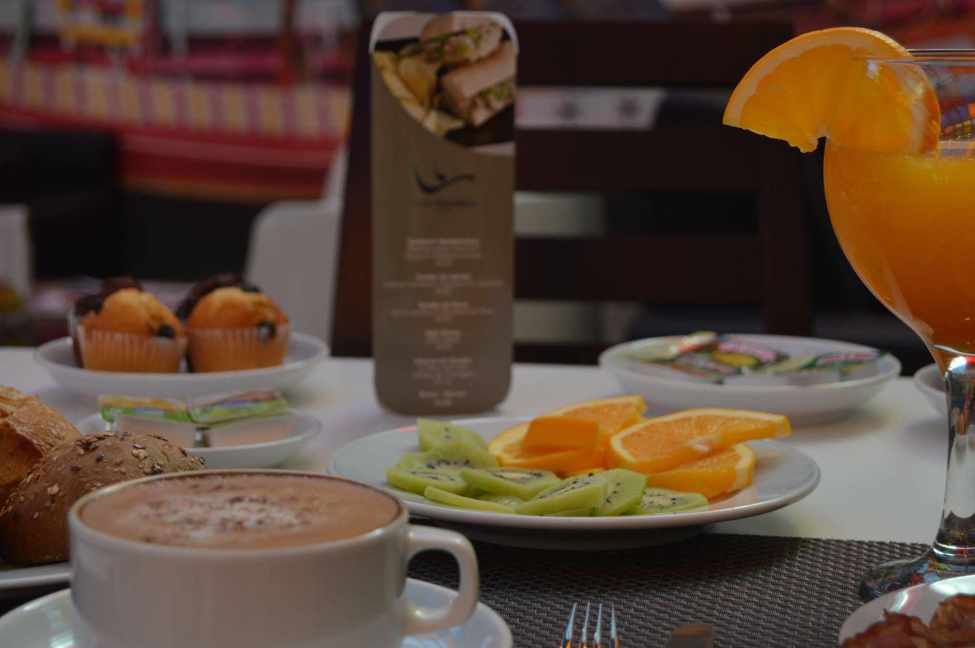 Hotel Amadeos - Matosinhos - Porto Екстер'єр фото