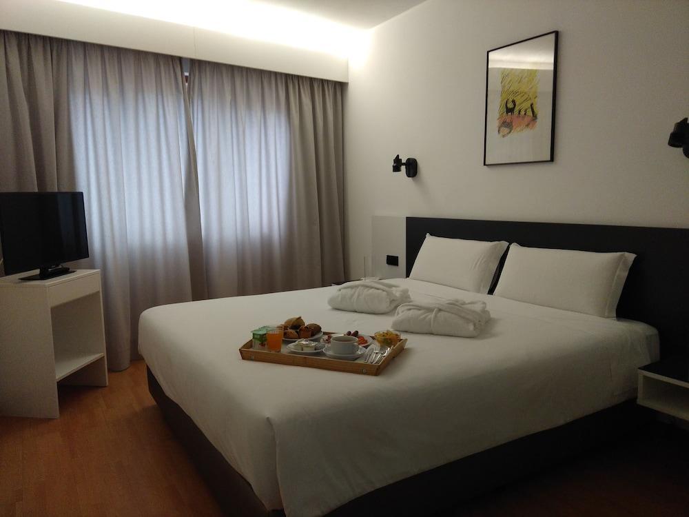 Hotel Amadeos - Matosinhos - Porto Екстер'єр фото